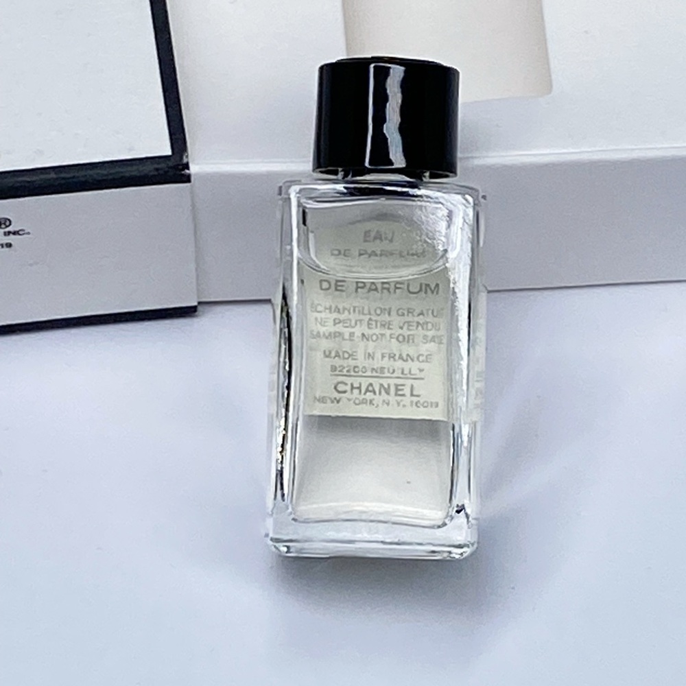 Chanel Gardenia 0.13 oz / 4 ml Eau De Parfum Travel Mini size - Picture 6 of 7